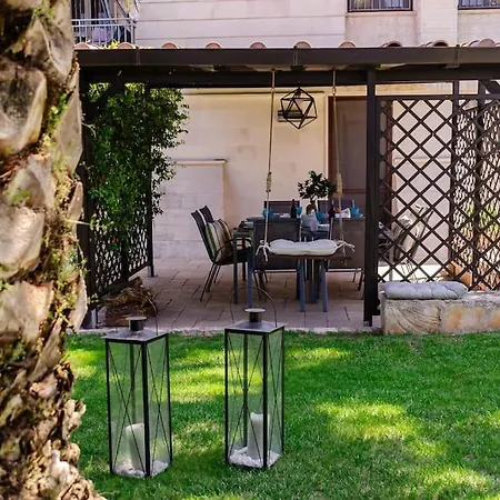 Beatrice: Regal With Wide Garden בית נופש
